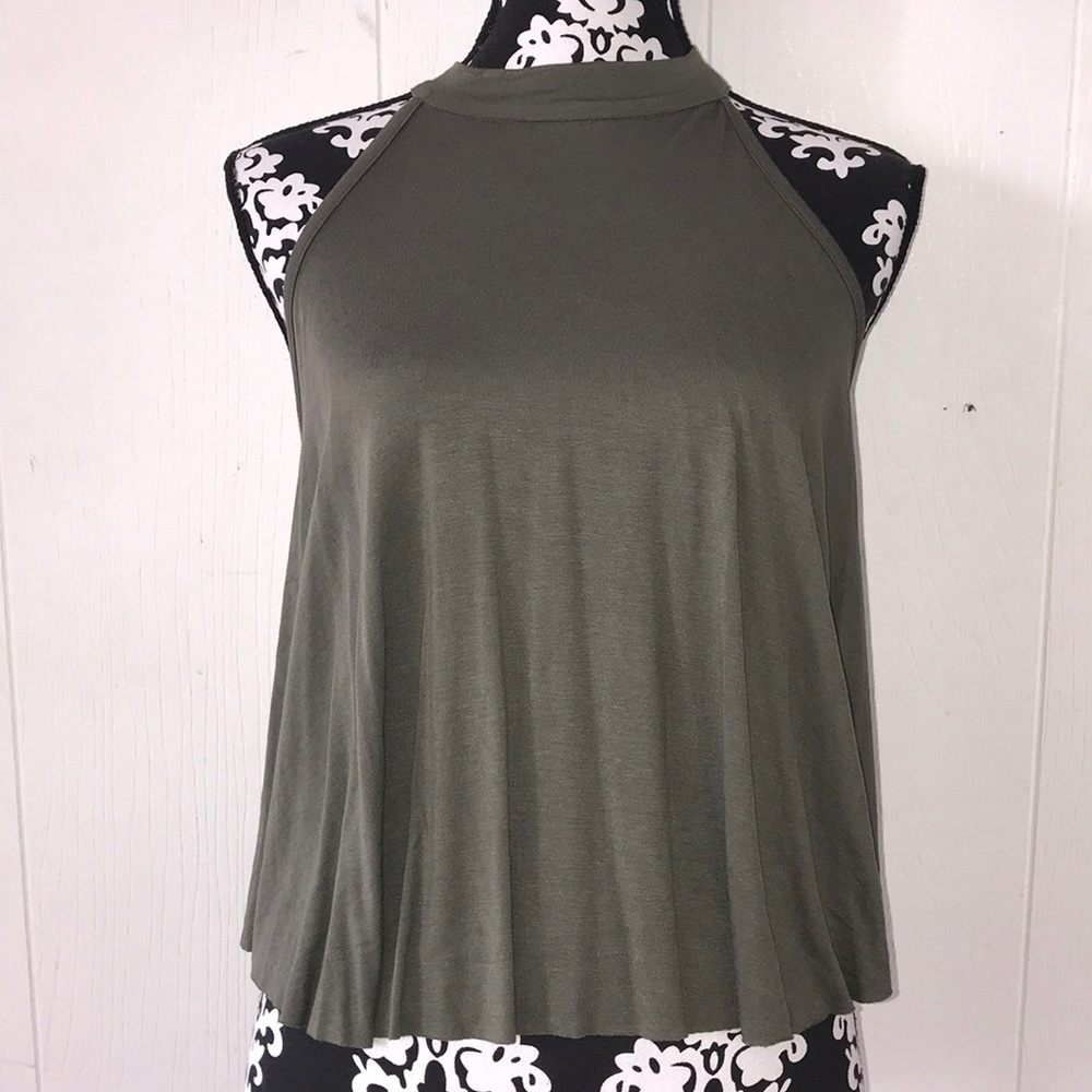 🍓olive green tank top